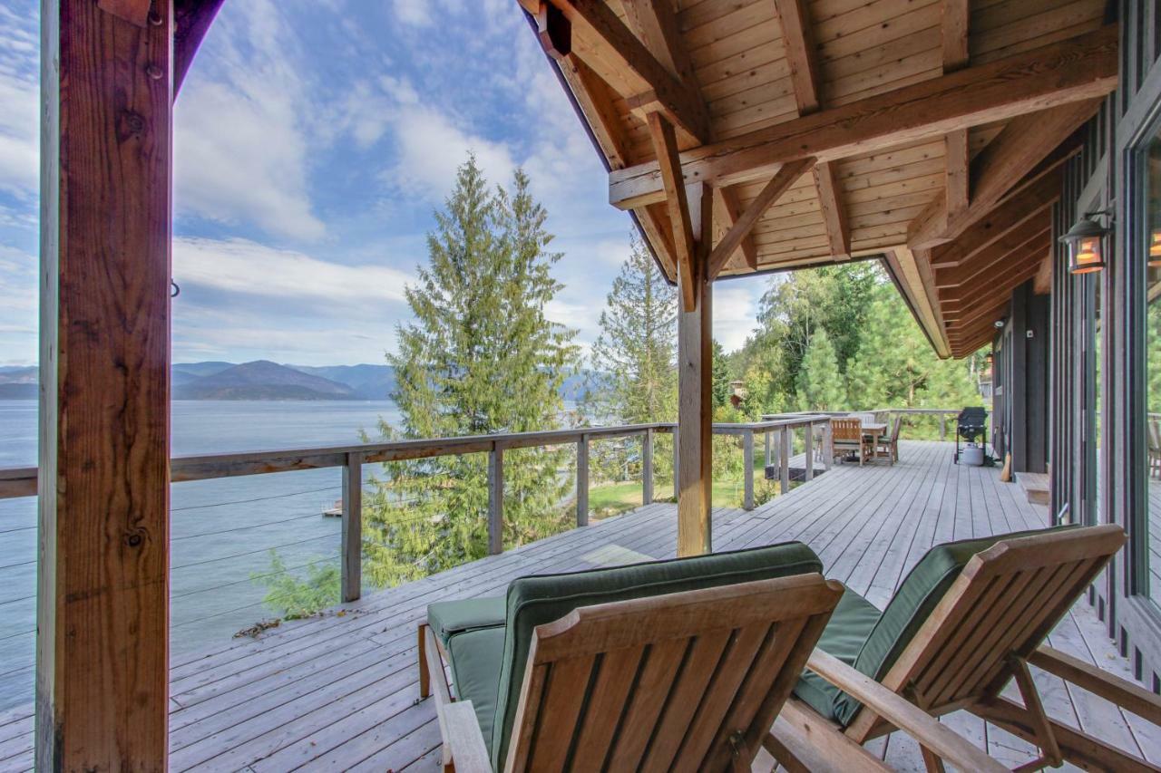 Bottle Bay Lakefront Lodge แซนด์พอยต์ ภายนอก รูปภาพ